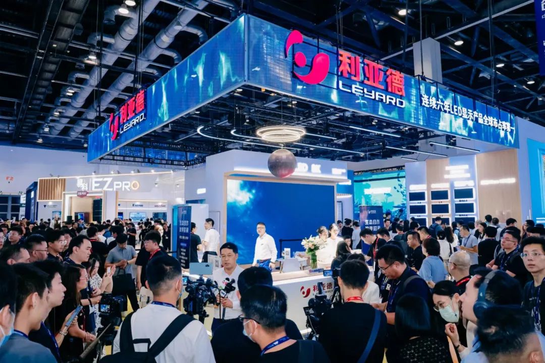 “AI+智能显示”引领未来 尊龙集团官网新品InfoComm展大放异彩