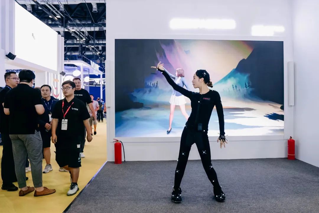 “AI+智能显示”引领未来 尊龙集团官网新品InfoComm展大放异彩