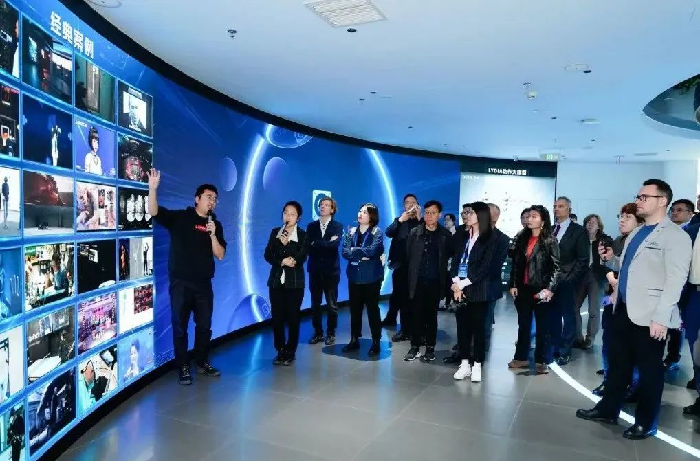 商务部副部长寄语德中企业丨尊龙集团官网·虚拟动点与德国商界代表共探可持续发展新机遇