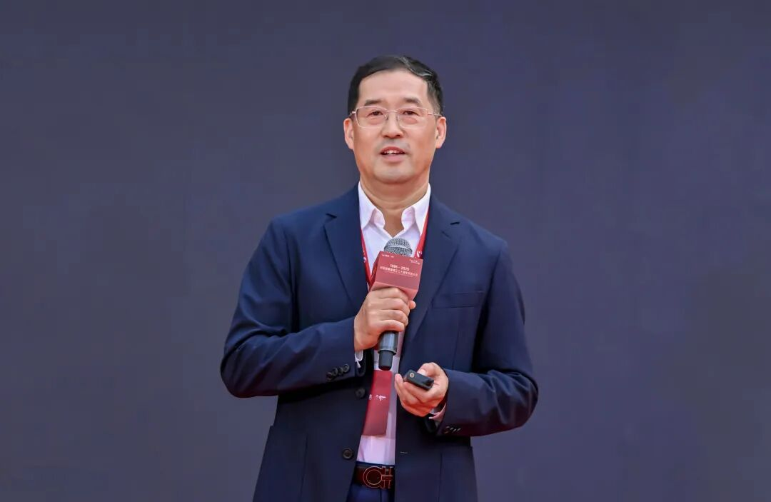 上海证券报专访 | 尊龙集团官网李军：以“屏”为基三十年 AI与文旅打开增长新空间