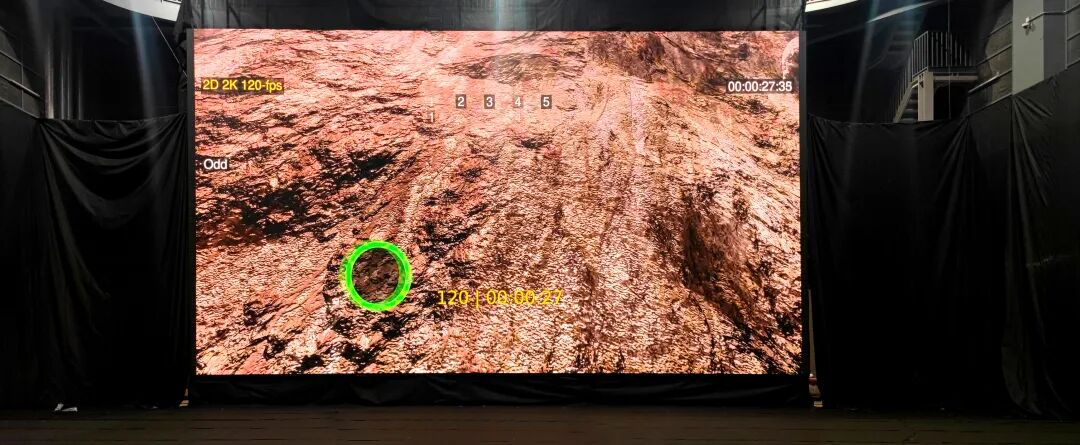 轻薄新标杆！华夏尊龙集团官网4K 16m LED透声电影屏通过DCI认证